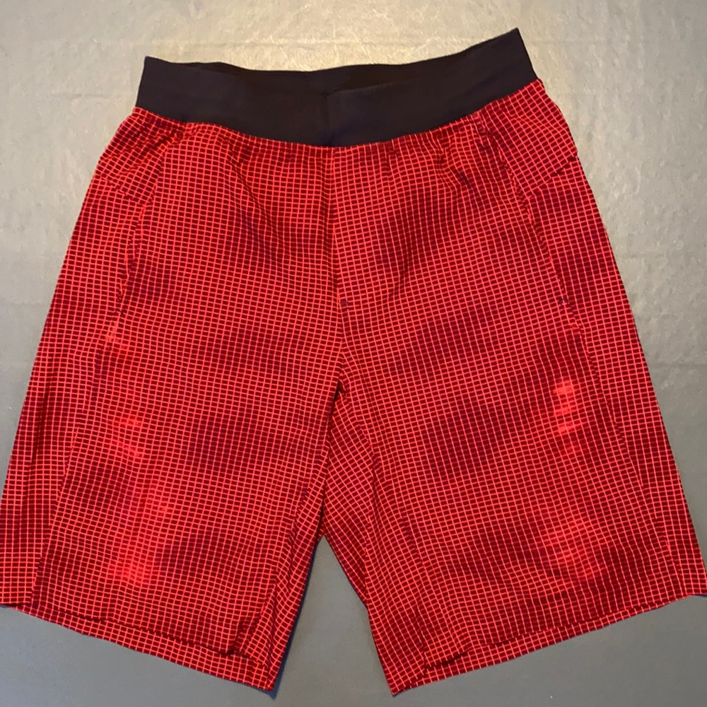 lululemon core shorts (men’s)